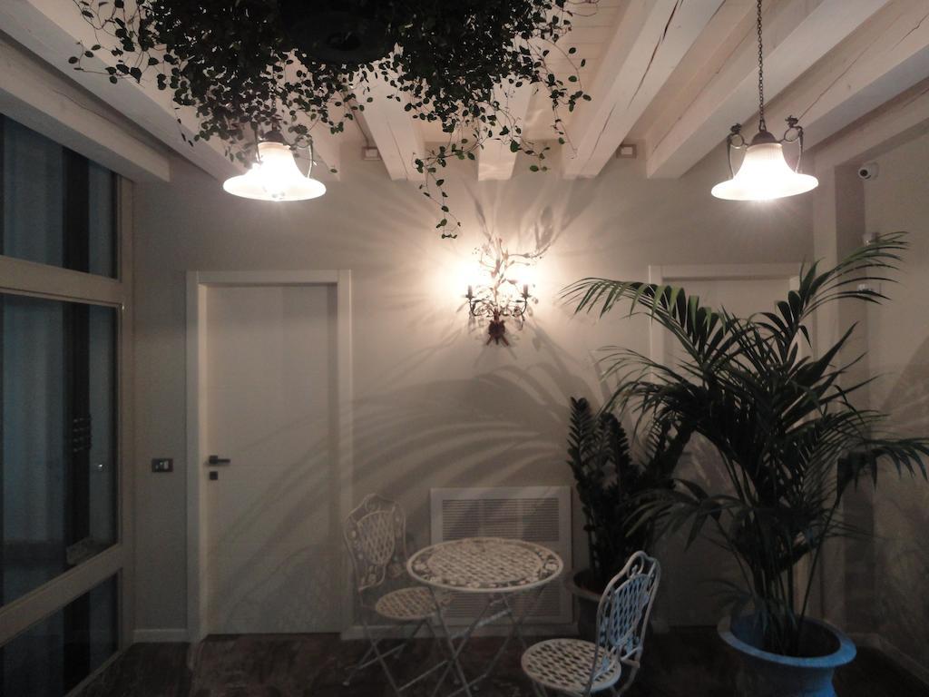 Corte Merighi Charming Rooms Verona Phòng bức ảnh